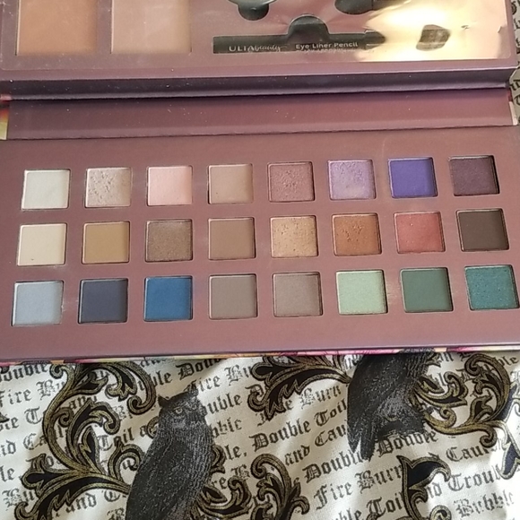 Ulta Makeup Kit - Picture 5 of 5